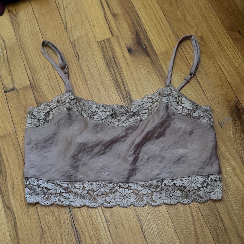 Brandy Melville cropped lacy tank